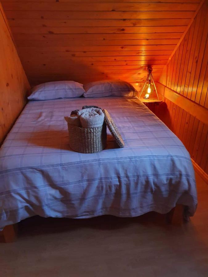 Cabana De Madera Especial Y Acogedora Cardenete Buitenkant foto